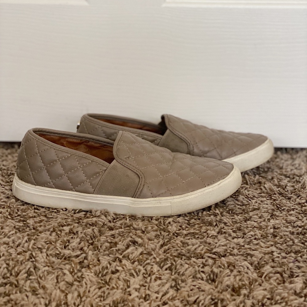 Steve Madden Slip On Flats